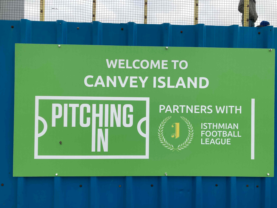 Paxman swaps Wings for Gulls