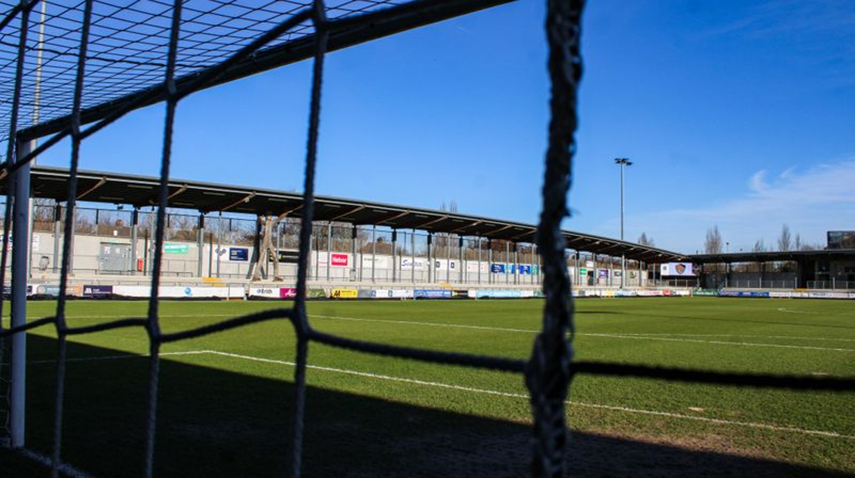 Pitching In Isthmian Premier Play Offs- live stream details