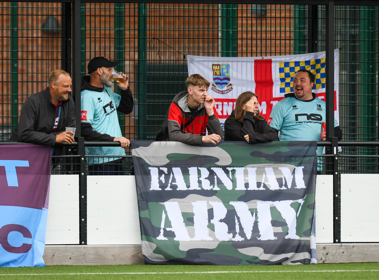 Highlights: Farnham Town 7 Binfield 0
