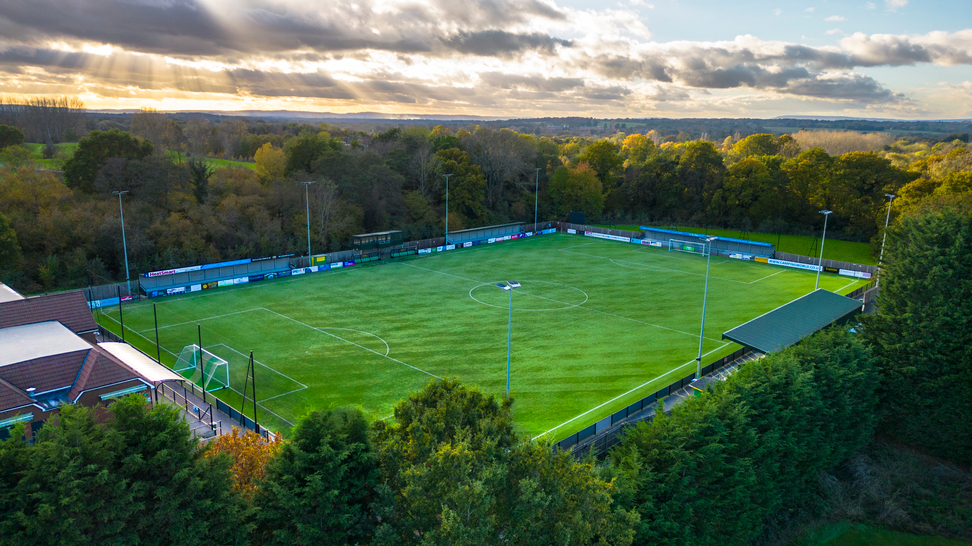 Hornets sign a loan Wanderer