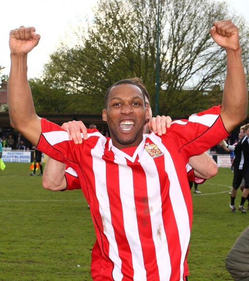Hayles storms into Canvey