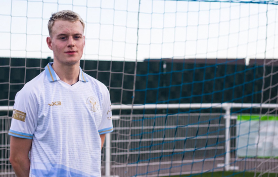 Ex-Football League defender joins Aveley after successful trial