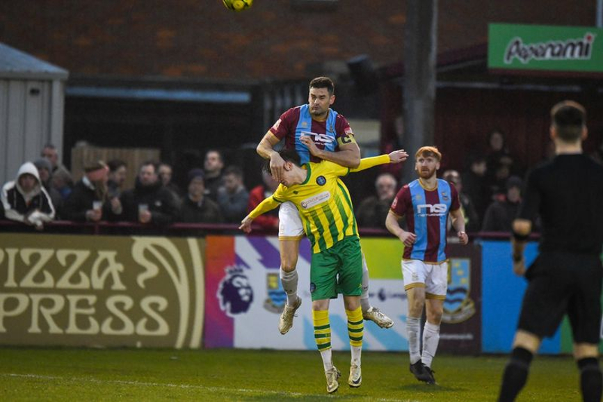 Farnham go ten clear as K’s slip up