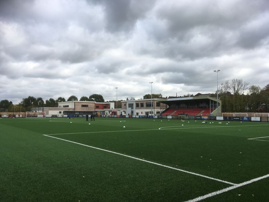 Free Robins at Dorking this evening