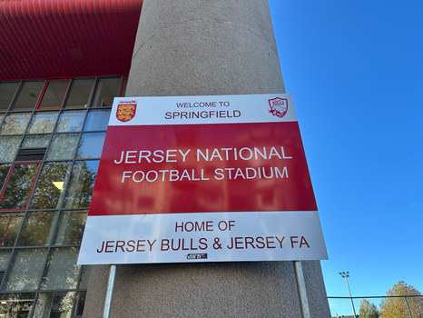 Bulls grab home advantage, Brickies take fifth- and Hassocks depart