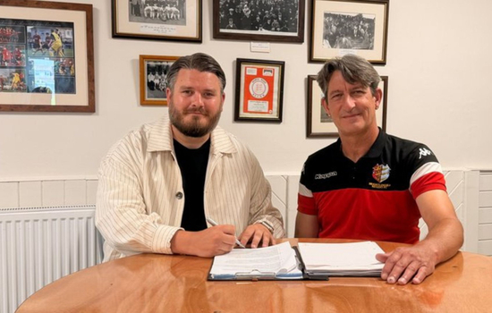 Salter agrees new deal as Brightlingsea Regent boss