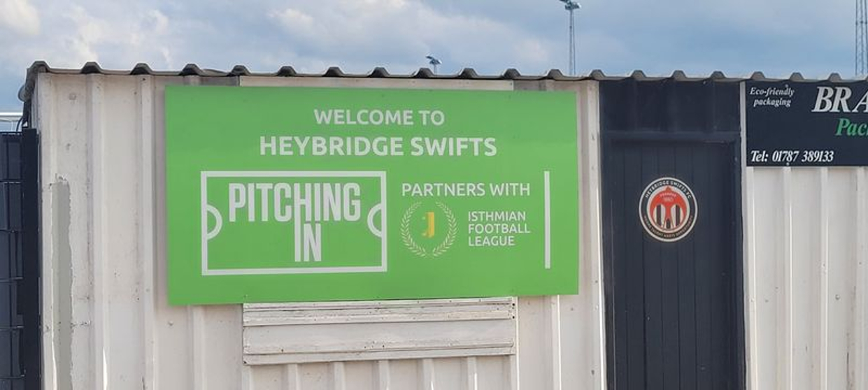 Agyakwa makes a Swifts move