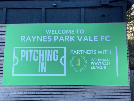 Lawson and Osinfolarin sign on at Vale
