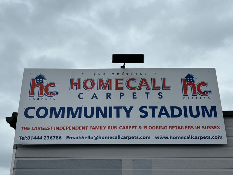 Brickies win in Sussex, whilst a late goal sees a seaside derby end level