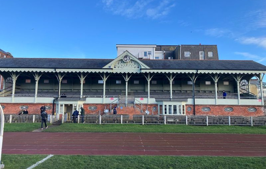 Jammers take control