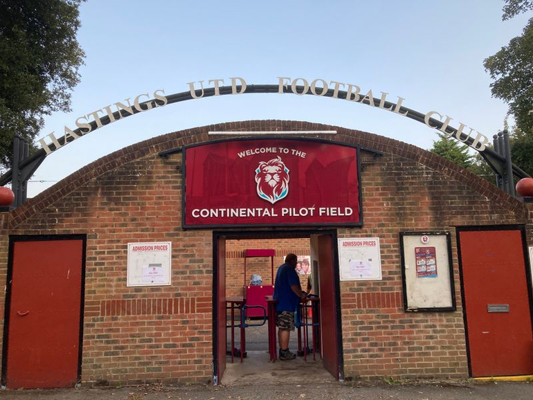 Hastings deliver a derby triumph
