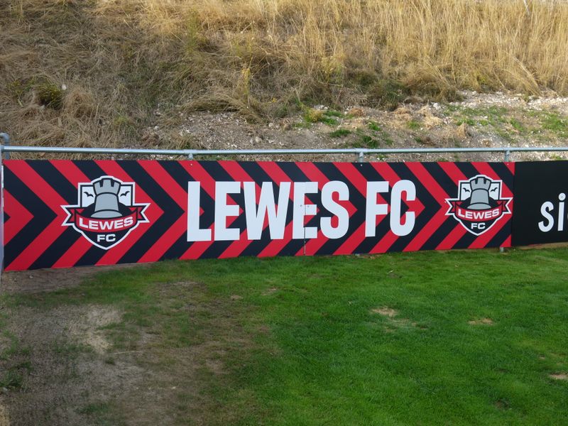 Mills makes his mark at Lewes