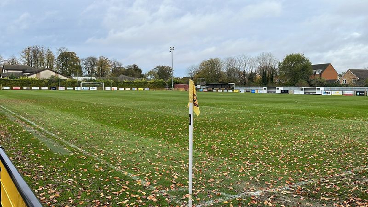 Bury duo move to Mildenhall