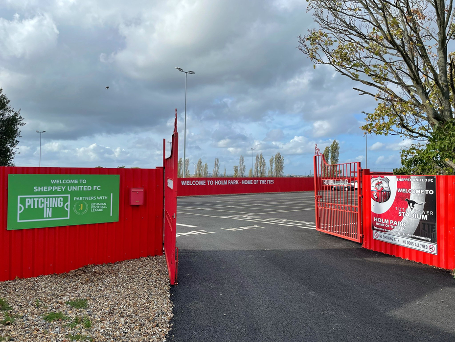 A trio of Ites as Procopi, Luxton and Dayal sign on